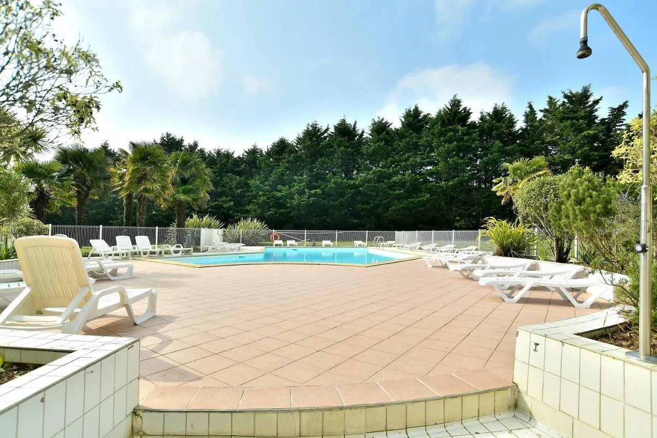 Kermael - Appt Vue Mer Et Piscine Partagee Saint-Briac-sur-Mer 0*,  France